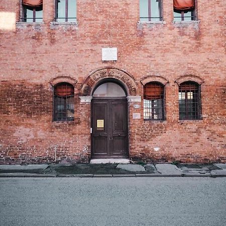 Ferrara Centro - Sabi Apt Luaran gambar